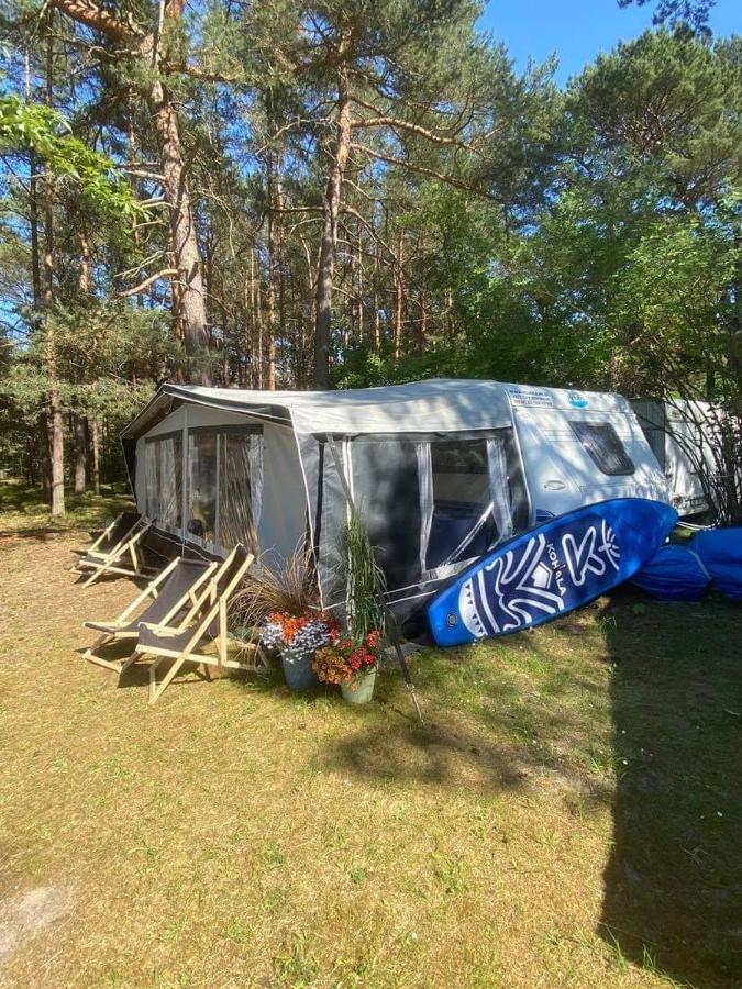 Отель Przyczepa Abordaz Na Campingu Kormoran Хель Экстерьер фото